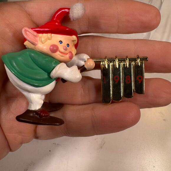 Hallmark Hark! It’s Herald 1989 ornament Keepsake Ornament First in Series Elf - Picture 6 of 8